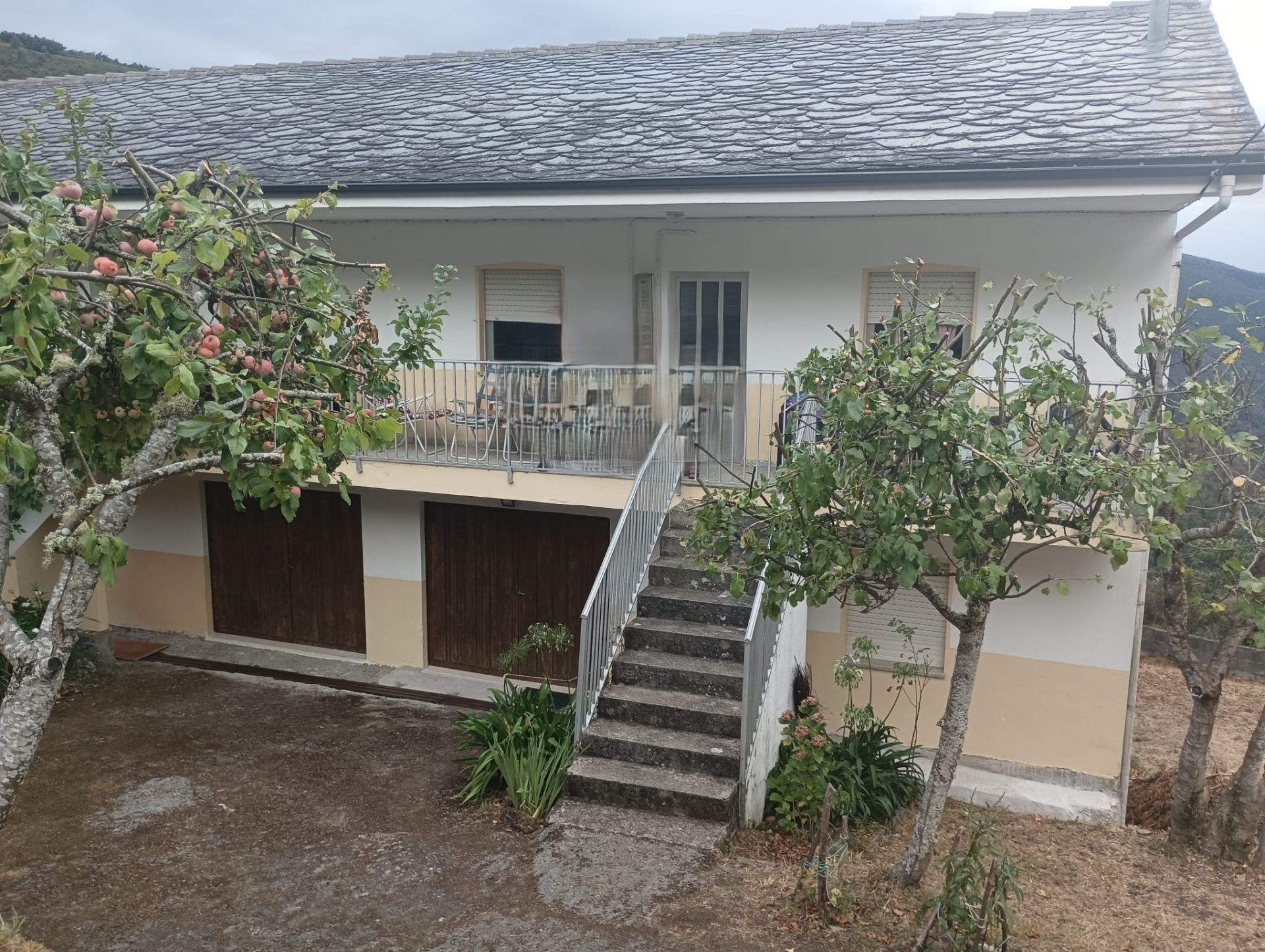 Vista exterior de Casa adosada en venda en Ibias amb Terrassa, Traster i Moblat