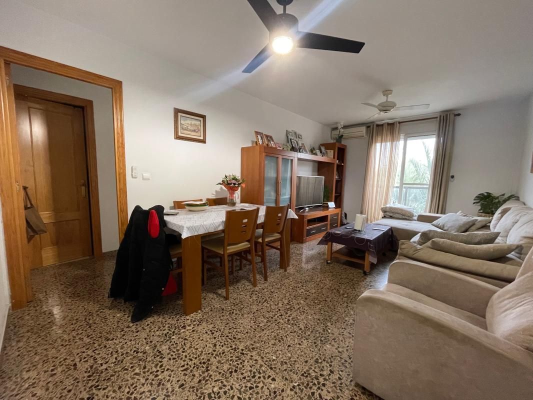 Sala de estar de Piso en venta en San Vicente del Raspeig / Sant Vicent del Raspeig con Aire acondicionado y Amueblado