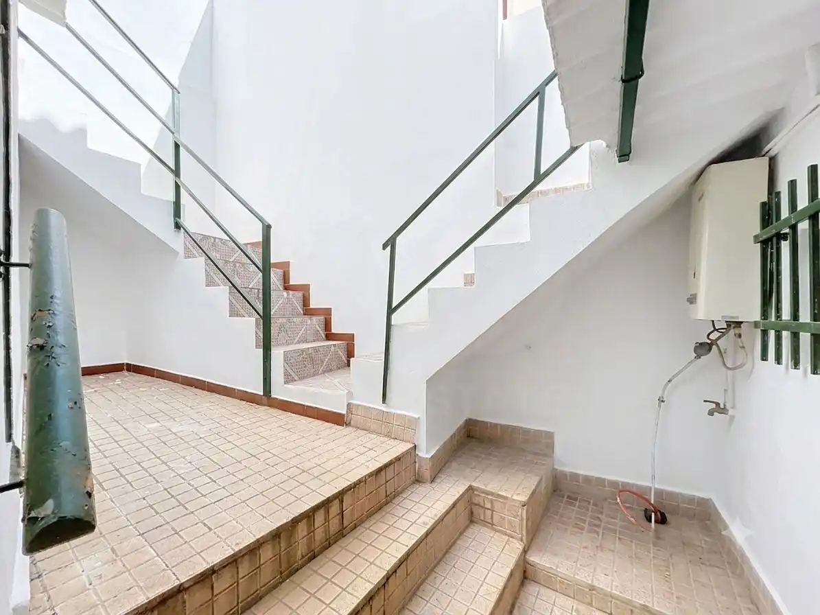 Casa adosada en venta en Teba