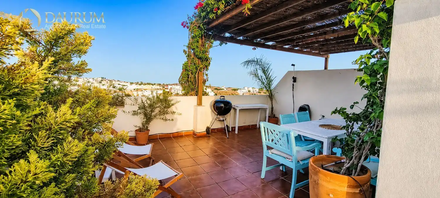 Casa pareada con piscina en venta en AVENIDA AMATISTA, imagen 4