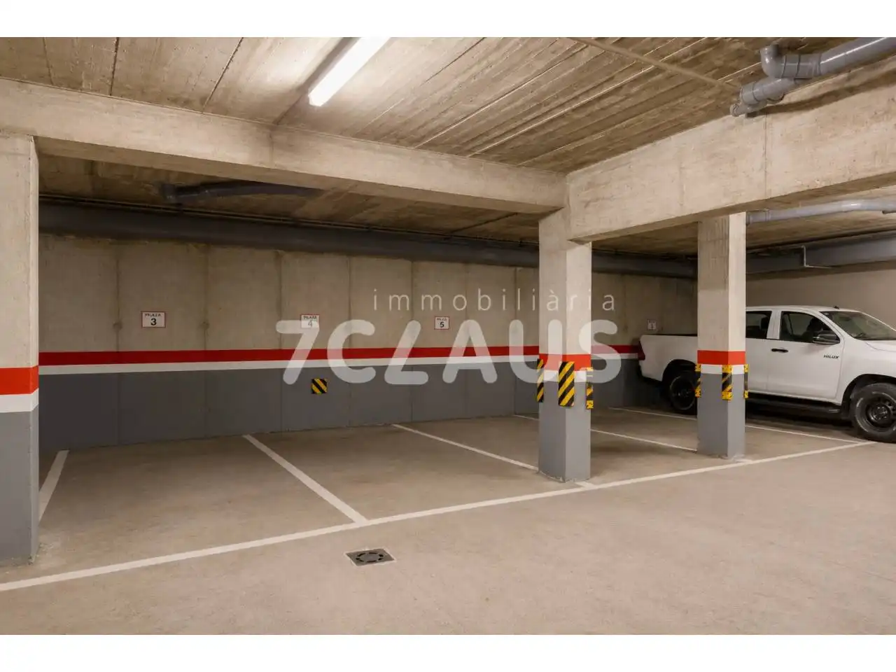 Parking de Piso en venta en Canillo con Calefacción, Parquet y Trastero