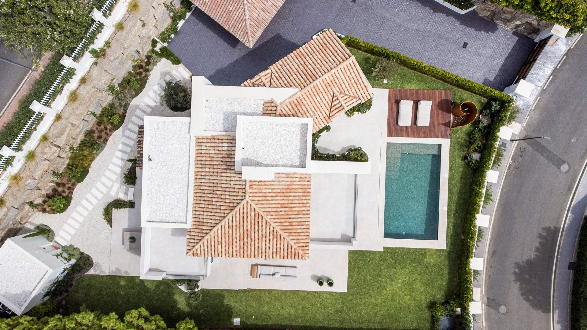 Vista exterior de Casa adosada en venda en Estepona amb Terrassa