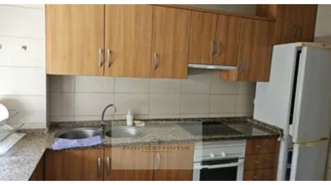 Foto 5 de Piso de alquiler en Calle Jabega, Castillo Sohail - Myramar, Fuengirola