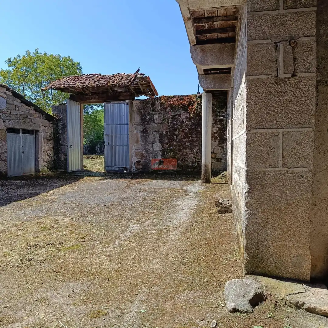 Country homes for sale in Monterroso