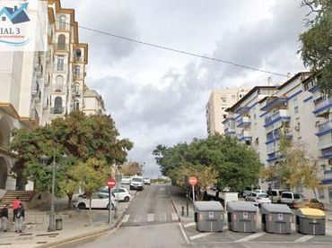 Local comercial en venda a Avenida REALES LOS
