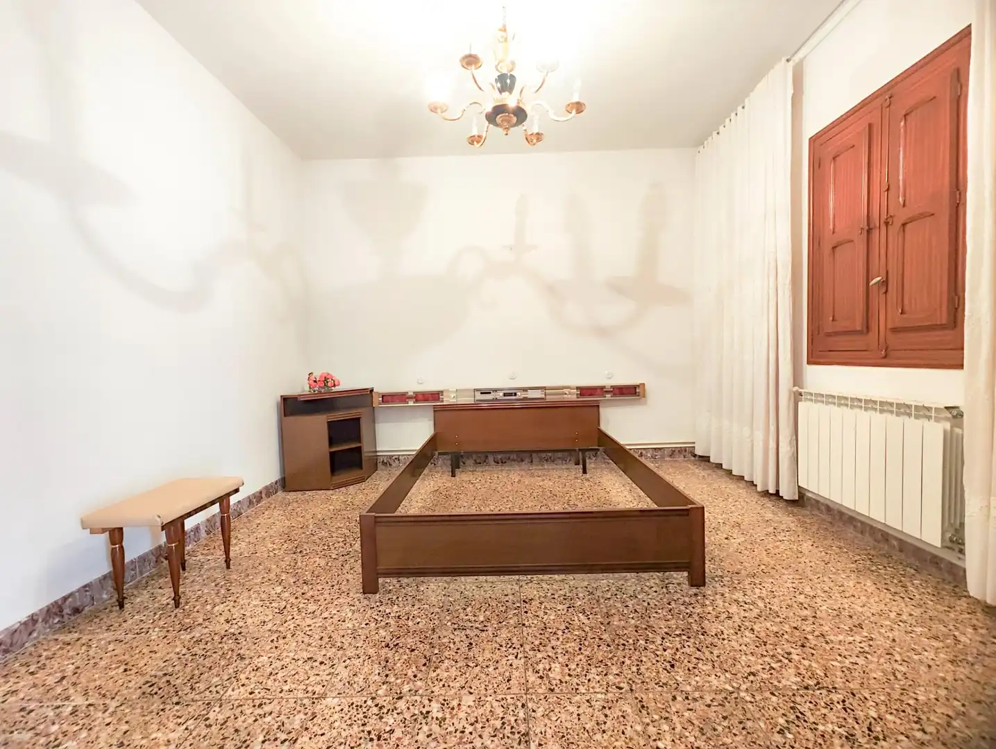 Dormitori de Casa o xalet en venda en Puertollano amb Calefacció, Traster i Moblat