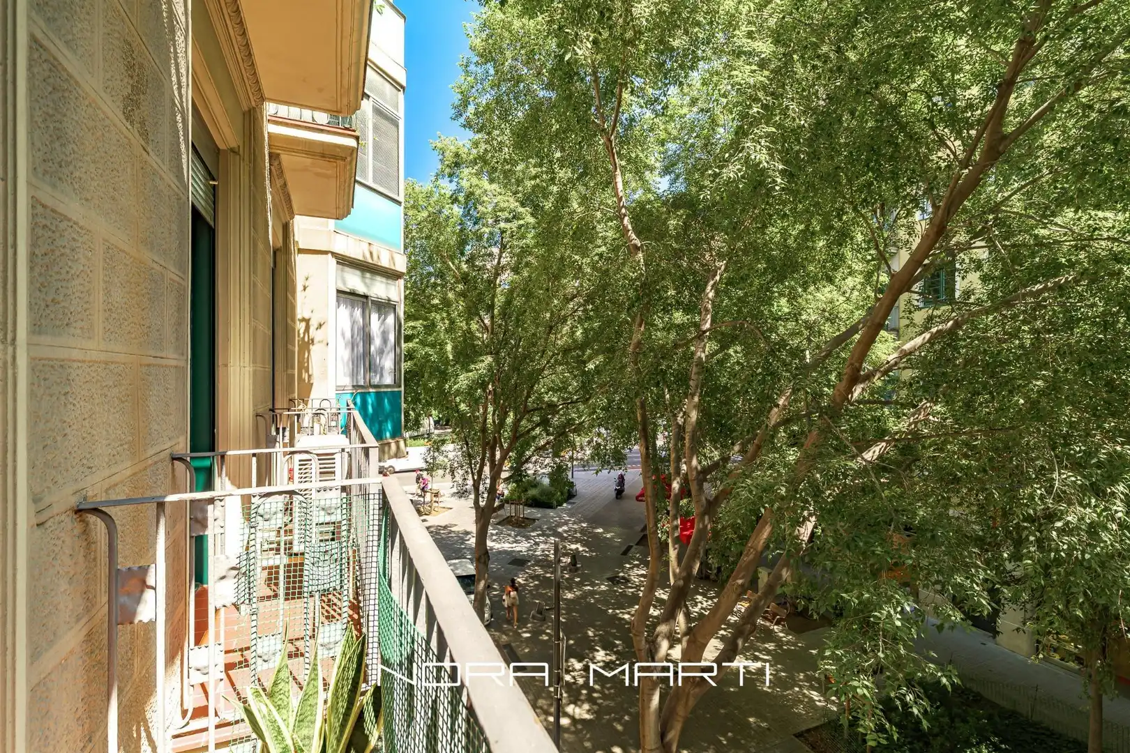 Außenansicht von Wohnung zum Verkauf in Barcelona mit Klimaanlage, Parkett und Terrasse