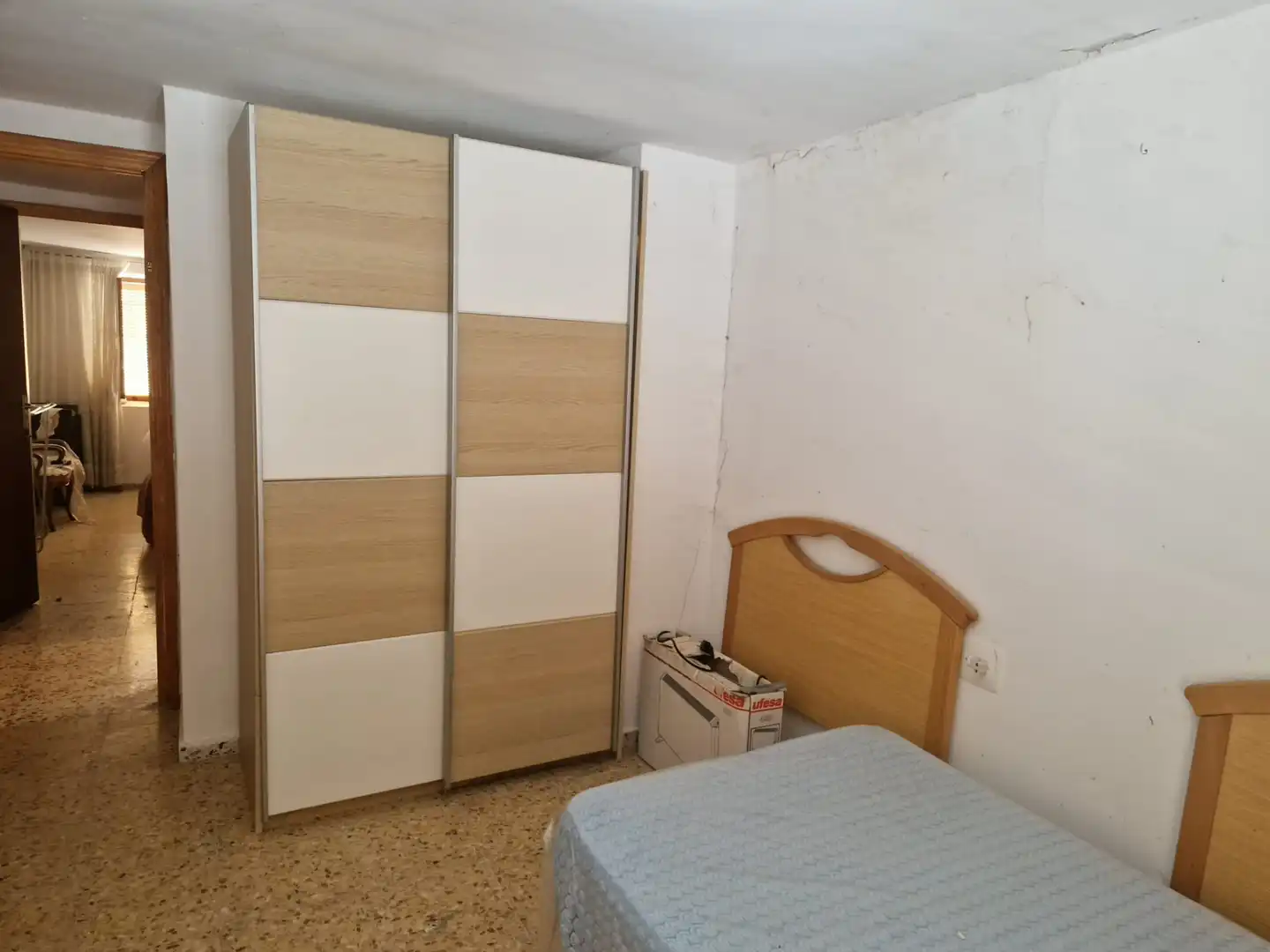 Dormitori de Casa adosada en venda en Cuenca amb Moblat