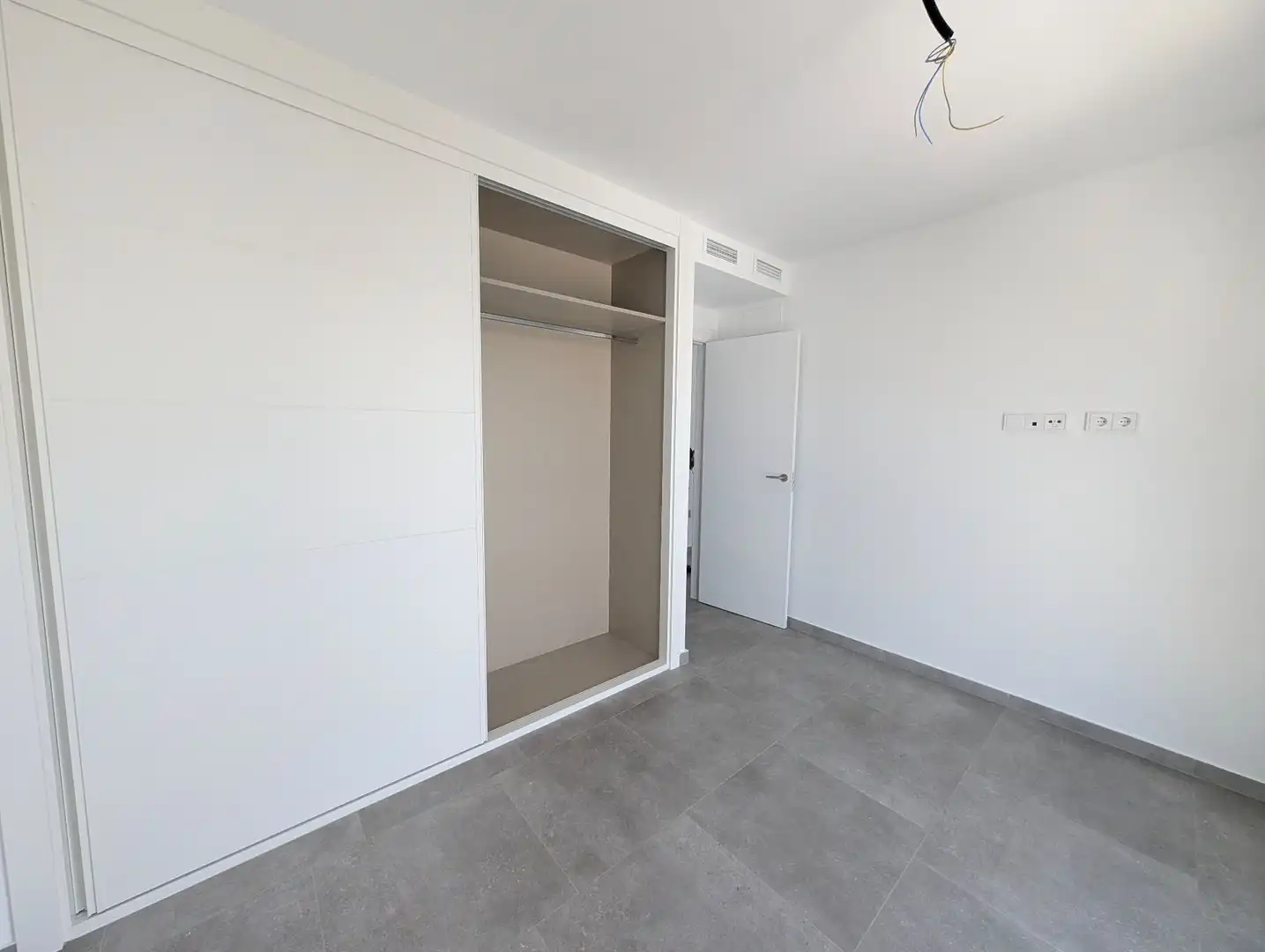 Dormitori de Apartament en venda en Fuengirola amb Aire condicionat, Calefacció i Terrassa