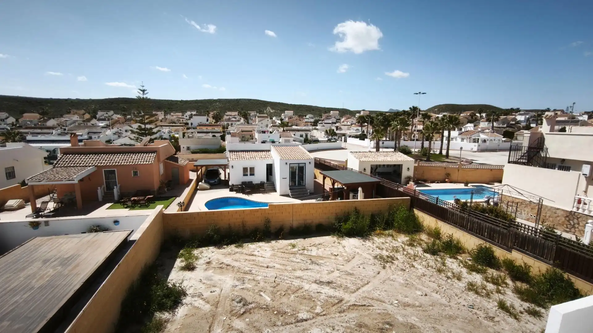Vista exterior de Casa o xalet en venda en Mazarrón amb Jardí privat, Terrassa i Moblat