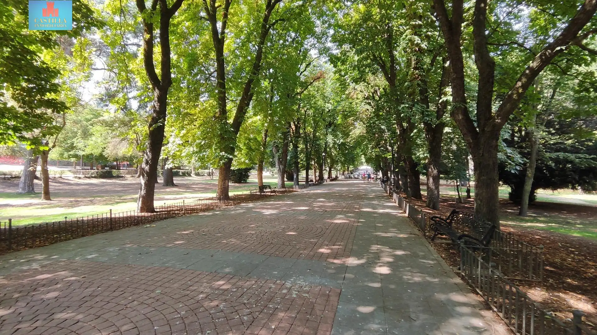 Vista exterior de Piso en venta en Ávila con Calefacción, Jardín privado y Terraza