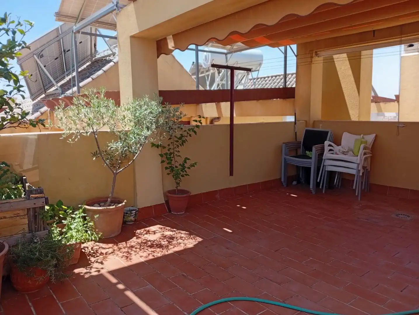 Terraza de Casa adosada en venta en Alcalá de Guadaira con Aire acondicionado, Calefacción y Terraza