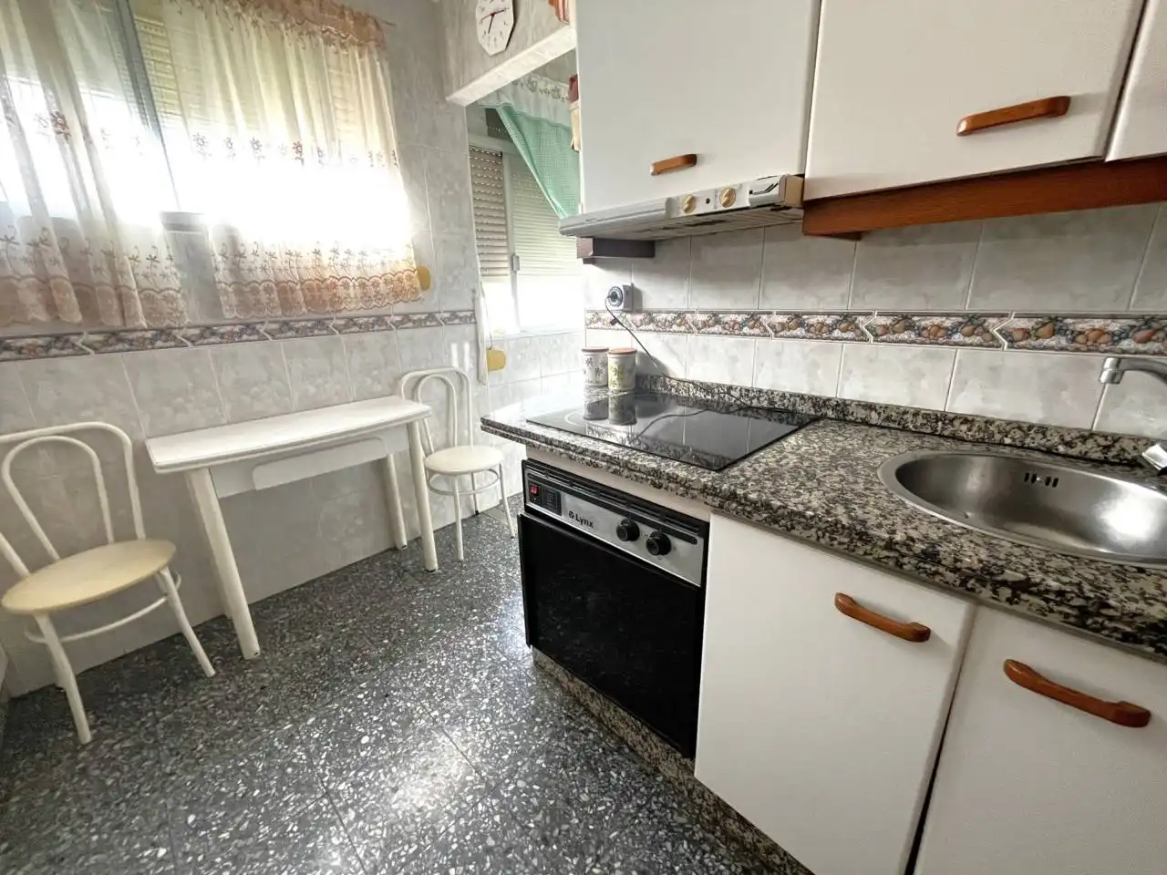 Cocina de Piso en venta en Huelva con Terraza