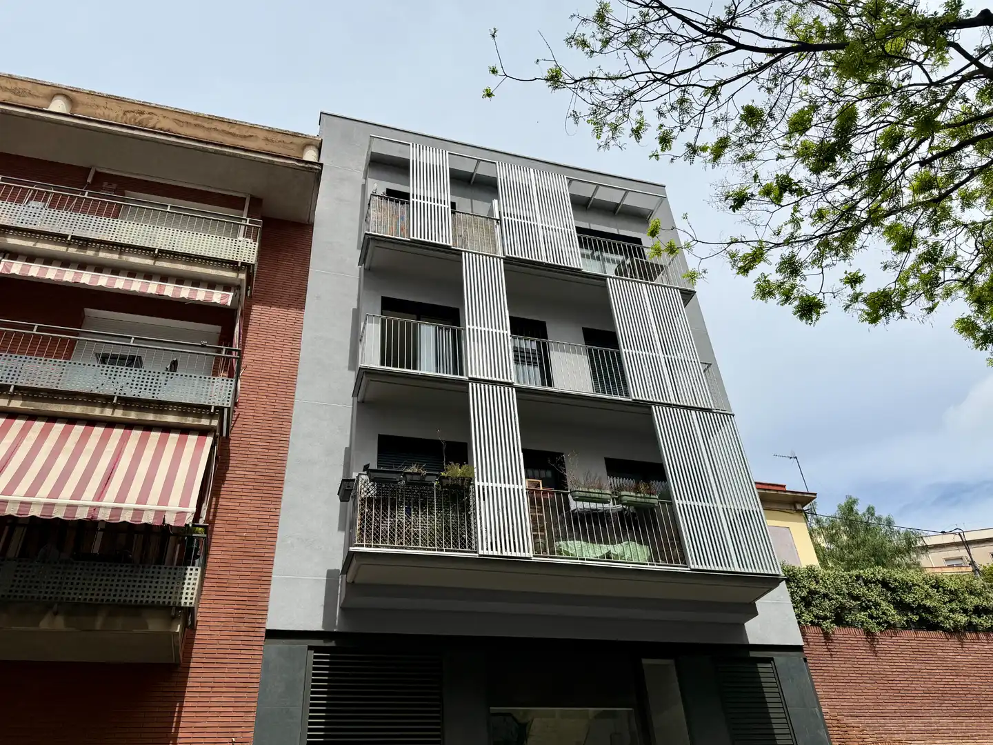 Außenansicht von Wohnung zum Verkauf in Barcelona mit Klimaanlage, Heizung und Parkett