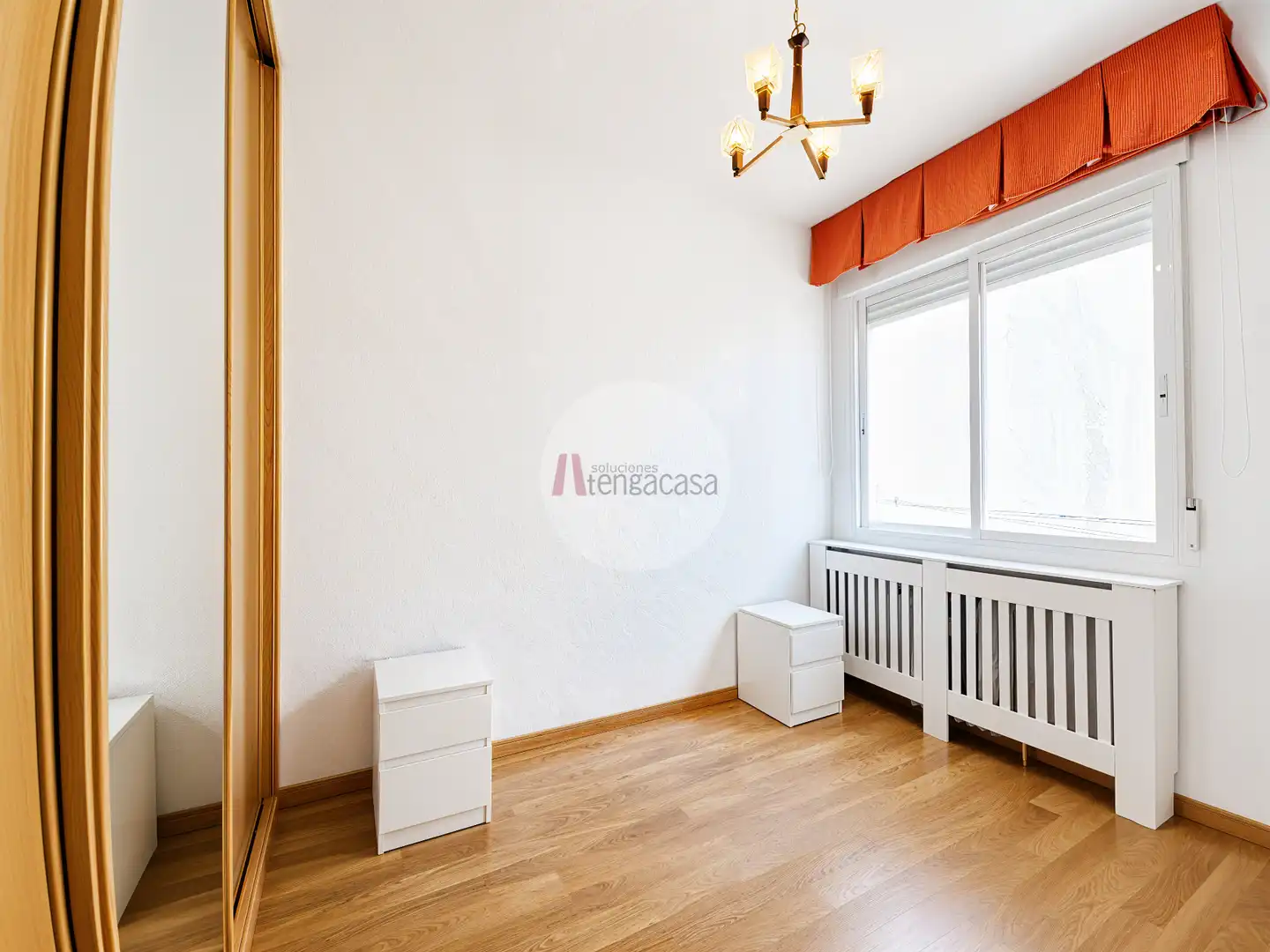 Habitación de Apartamento de alquiler en Madrid con Aire acondicionado, Calefacción y Parquet