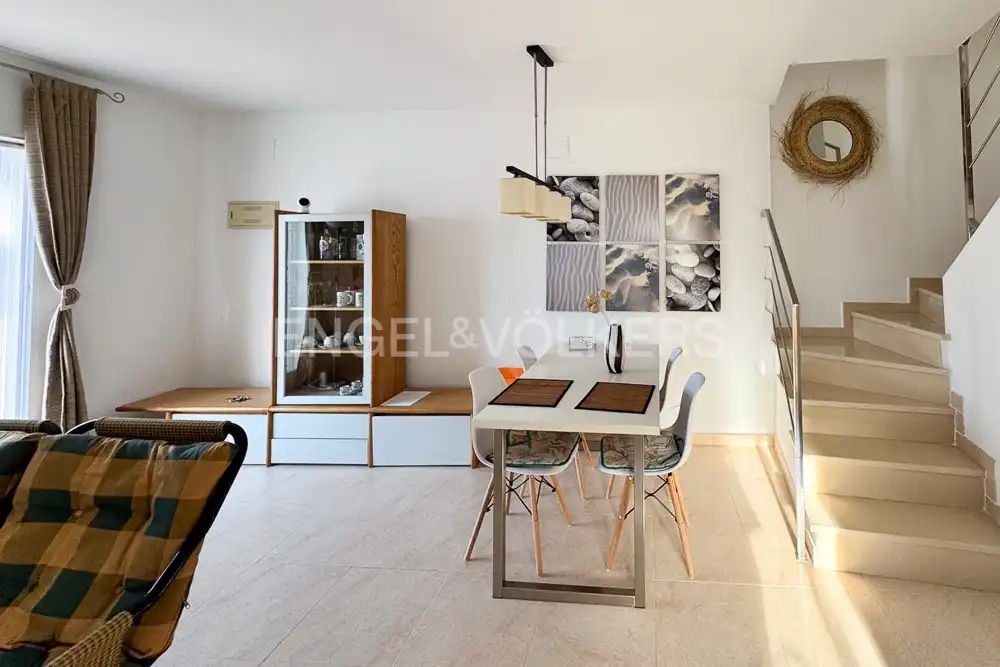 Detached homes for rent in urbanización Devesa, Oliva Nova