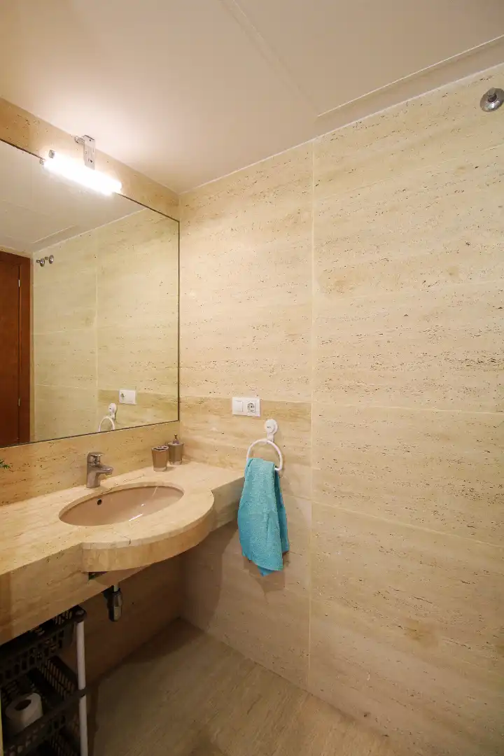 Baño de Piso en venta en Alhaurín de la Torre con Aire acondicionado, Terraza y Piscina comunitaria