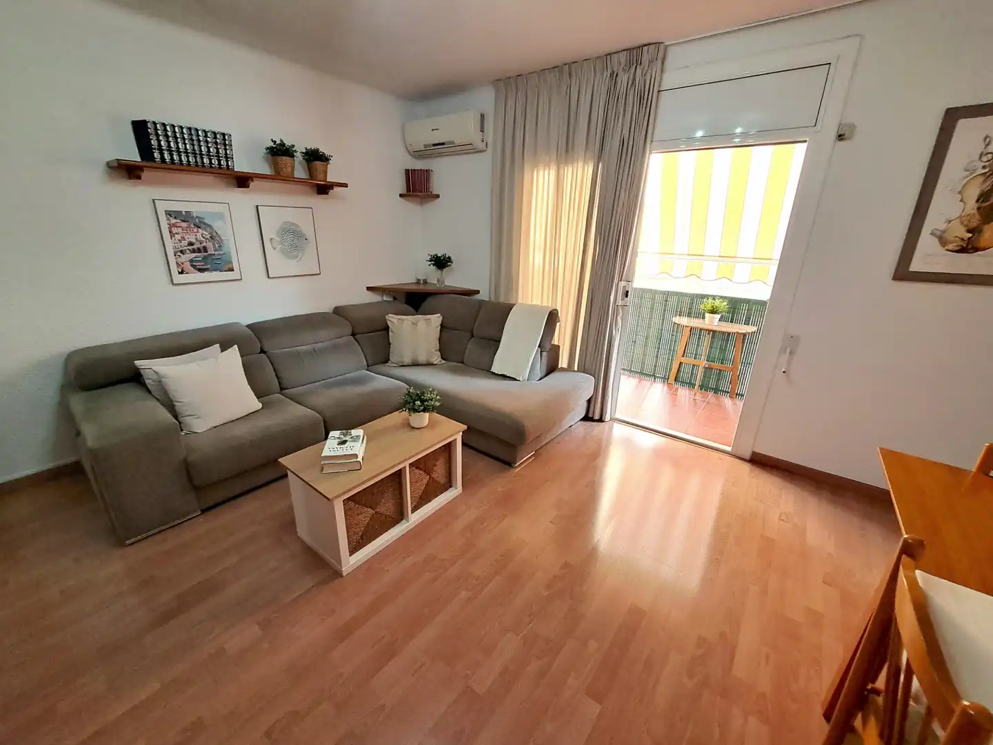 Living room of Flat for sale in Els Molins