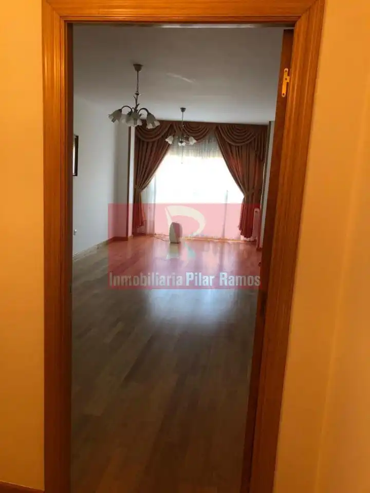 Sala de estar de Piso en venta en Carrizo con Calefacción, Parquet y Trastero