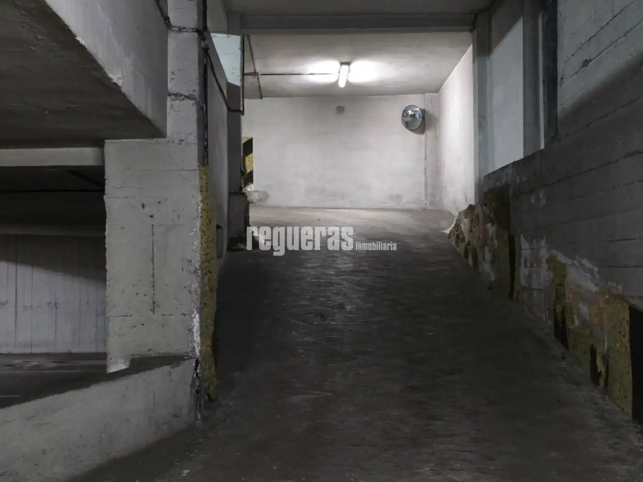 Parkplatz zum Verkauf in Calle Constantino Suárez Españolito, imagen 3
