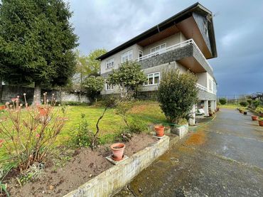 Casa con piscina in vendita a Coles