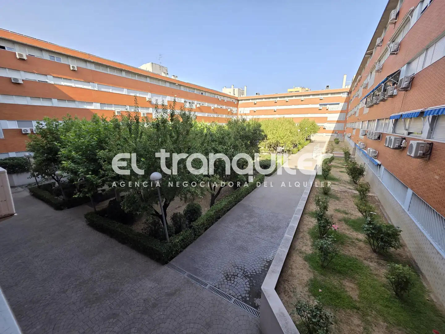 Vista exterior de Piso de alquiler en Madrid con Aire acondicionado, Parquet y Amueblado
