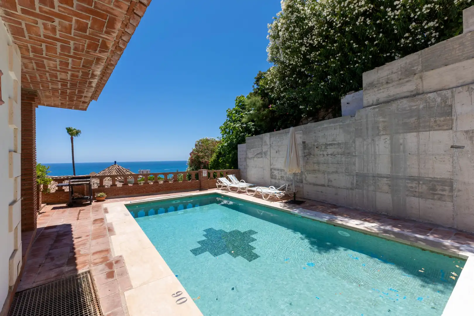 Chalet con piscina en venta en Calle Acuario, imagen 5
