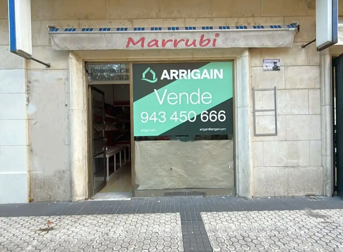 Local comercial en venda a Sancho el Sabio 1