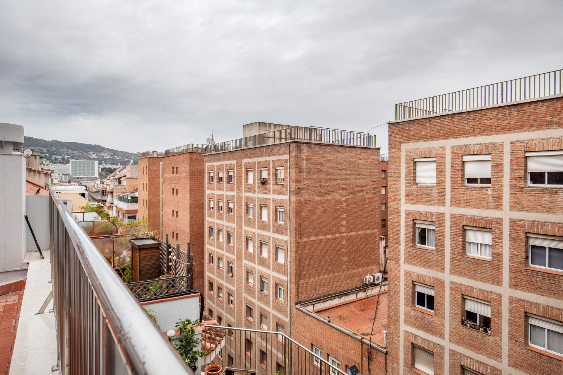 Vista exterior de Àtic en venda en  Barcelona Capital amb Aire condicionat, Calefacció i Terrassa