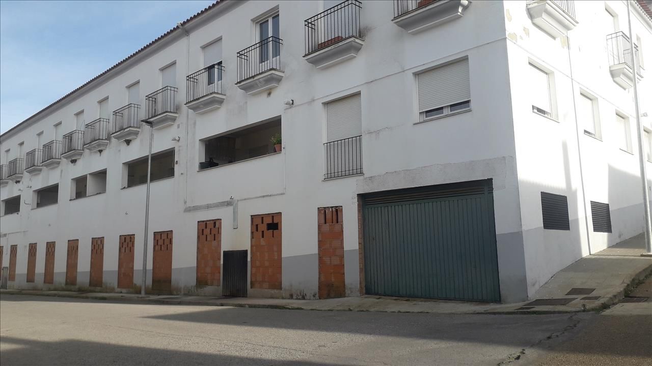 Exterior view of Garage for sale in Monesterio