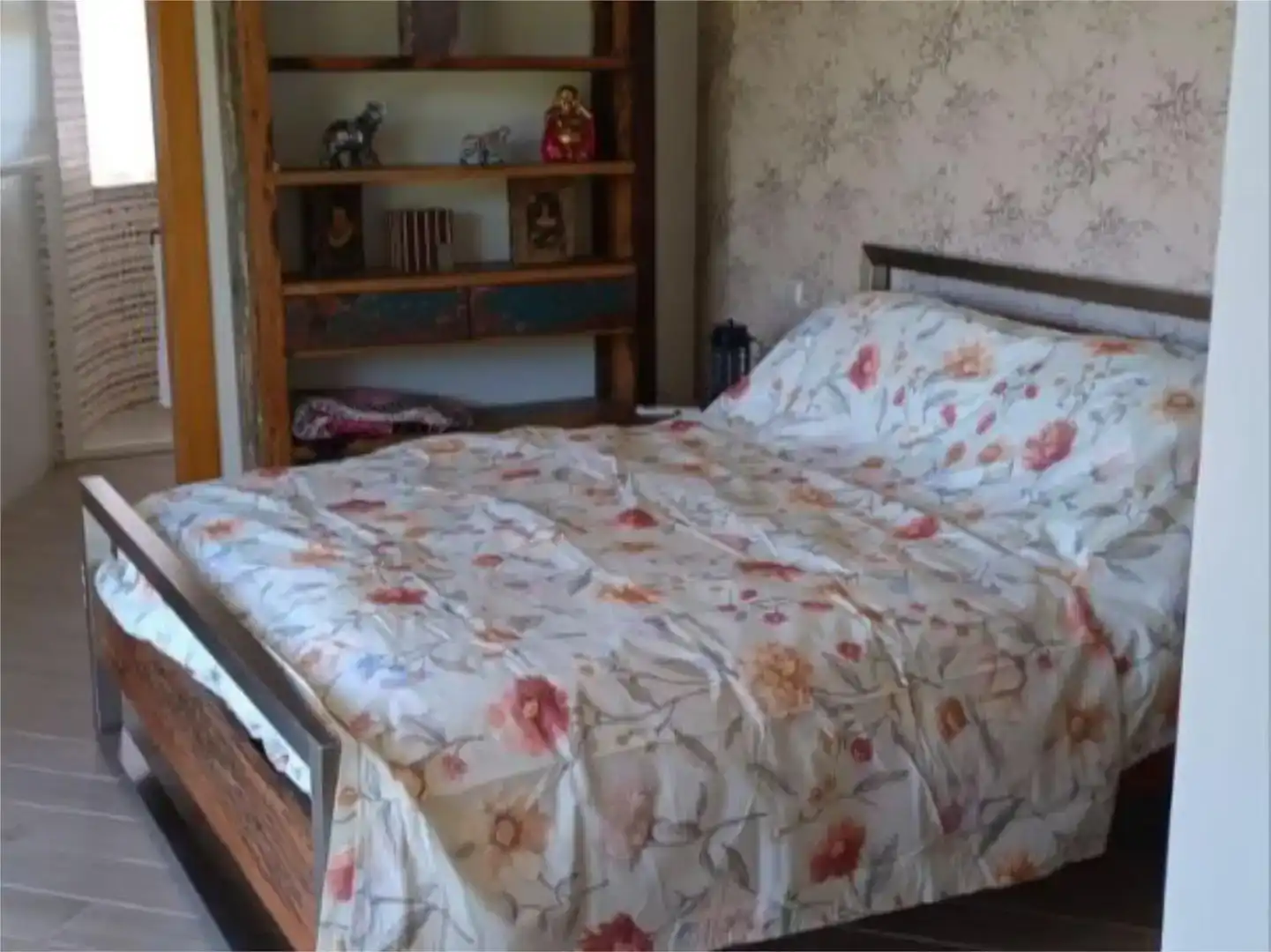Schlafzimmer von Dachboden zur Miete in Callosa d'en Sarrià mit Klimaanlage, Privatgarten und Möbliert
