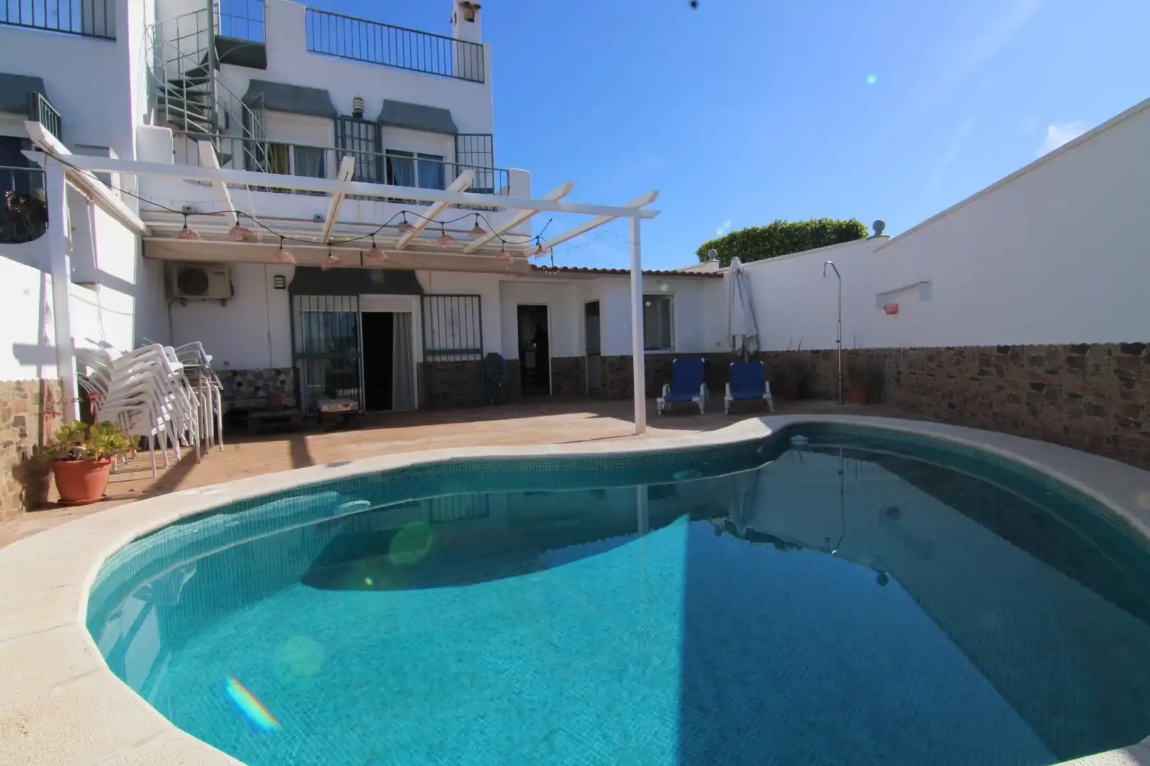 Swimming pool of Detached homes for rent in Vélez-Málaga  with Air Conditioner, Terrace and Swimming Pool