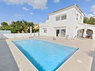 Detached house with pool for sale in Carrió - La Merced - Los Pinos