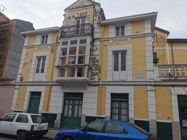 Casa-chalet en Venta en Méndez Núñez en Santoña