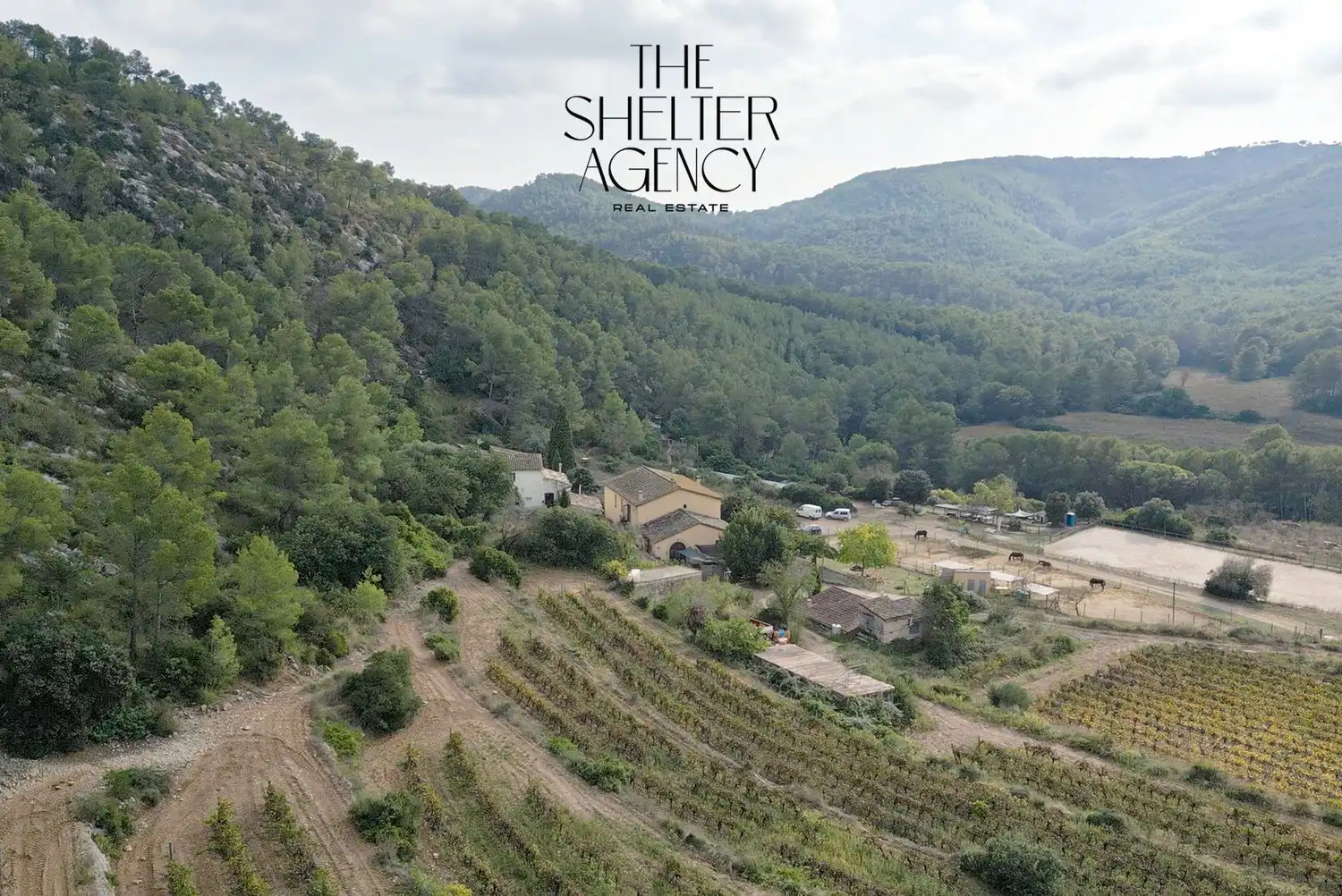 Vista exterior de Finca rústica en venta en Sant Pere de Ribes con Aire acondicionado, Jardín privado y Piscina comunitaria