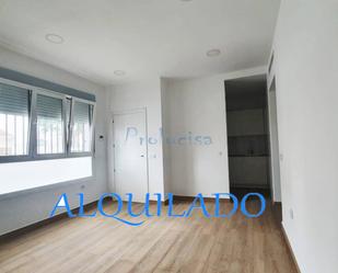 Bedroom of Flat to rent in Moraleja de Enmedio