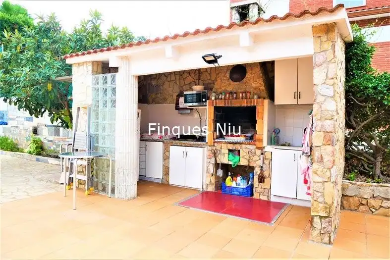 Cuina de Casa o xalet en venda en Lloret de Mar amb Calefacció, Jardí privat i Piscina