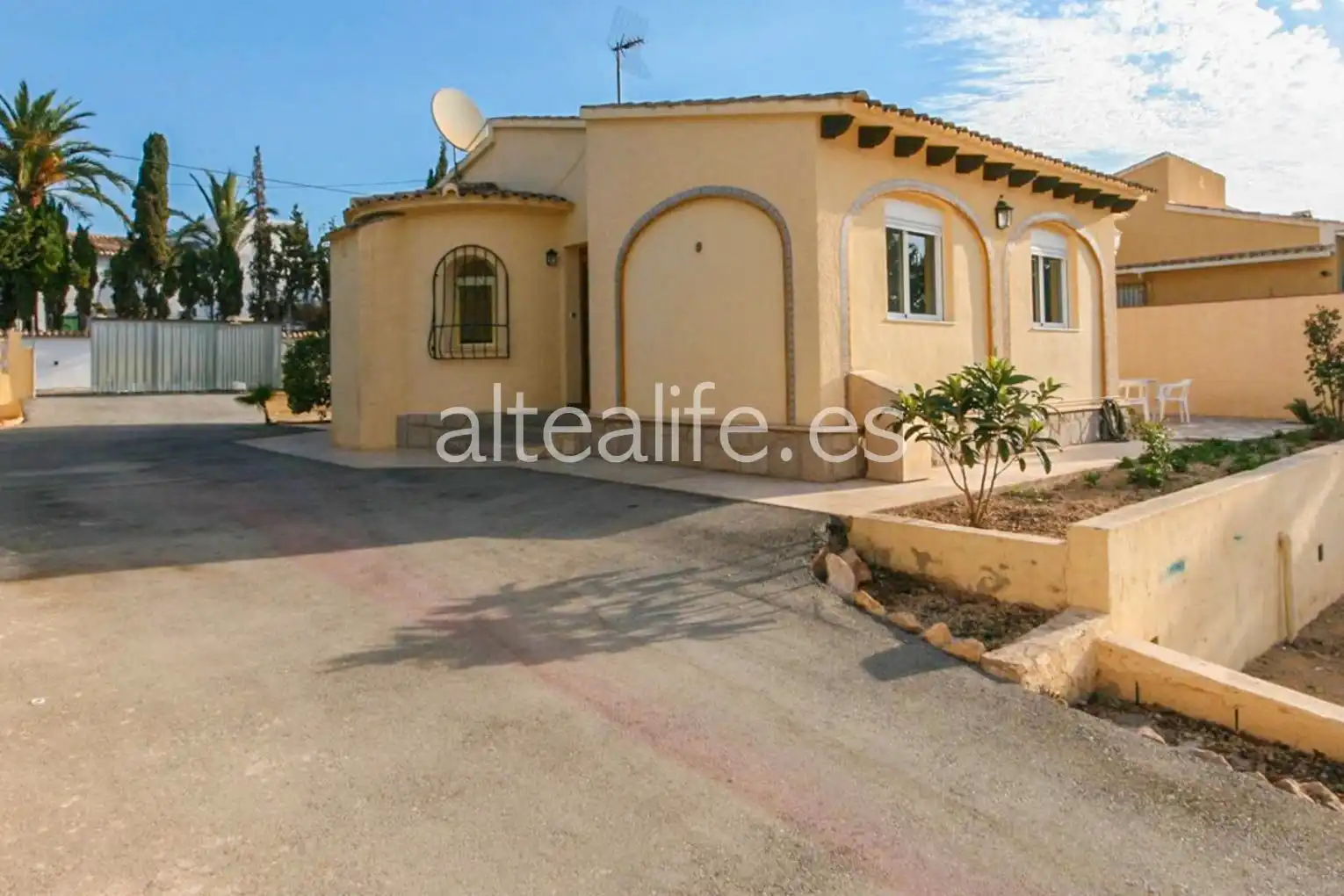 Außenansicht von Haus oder Chalet zum Verkauf in Altea mit Klimaanlage, Privatgarten und Terrasse