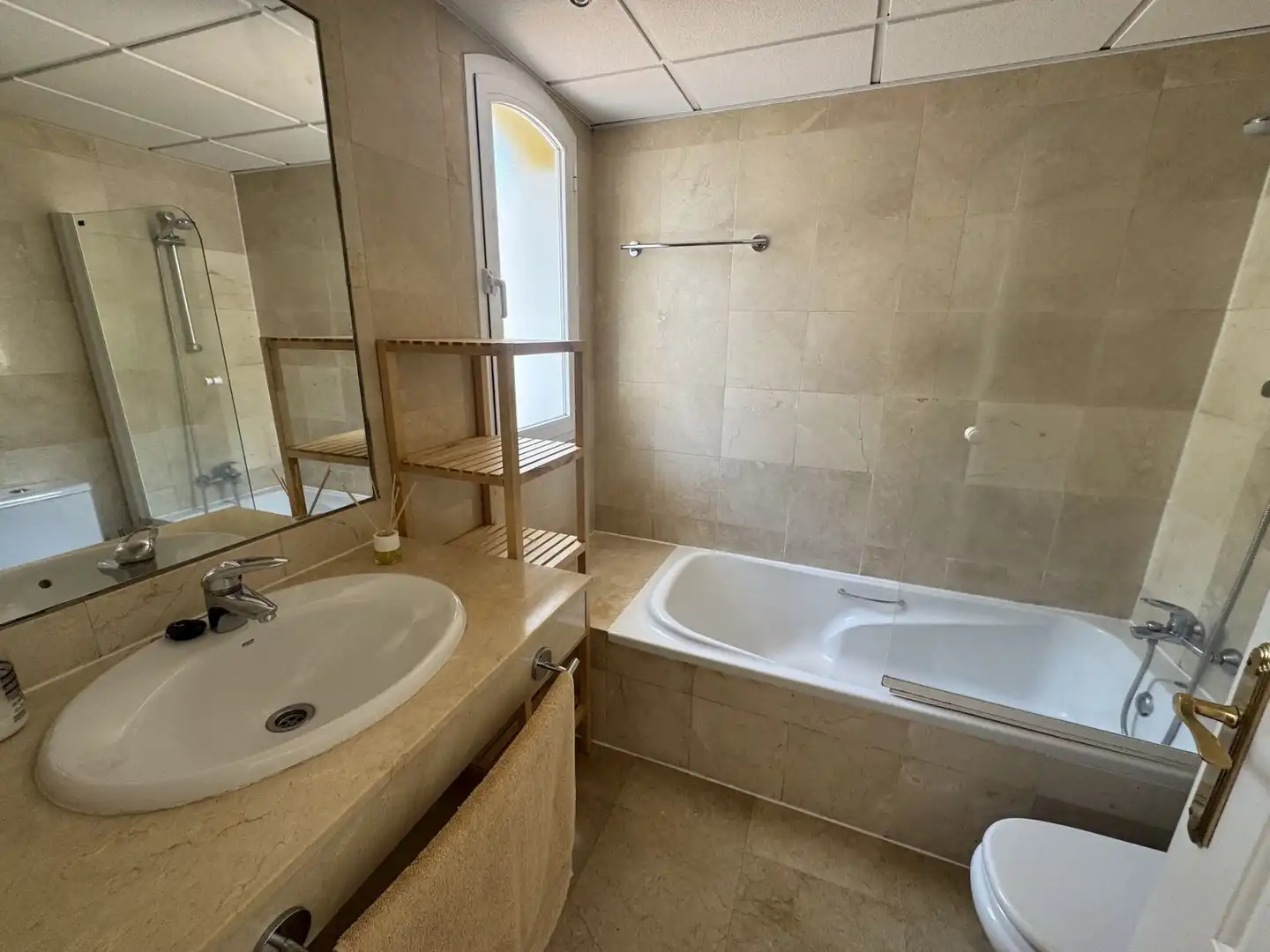Baño de Piso en venta en Marbella con Aire acondicionado, Terraza y Trastero