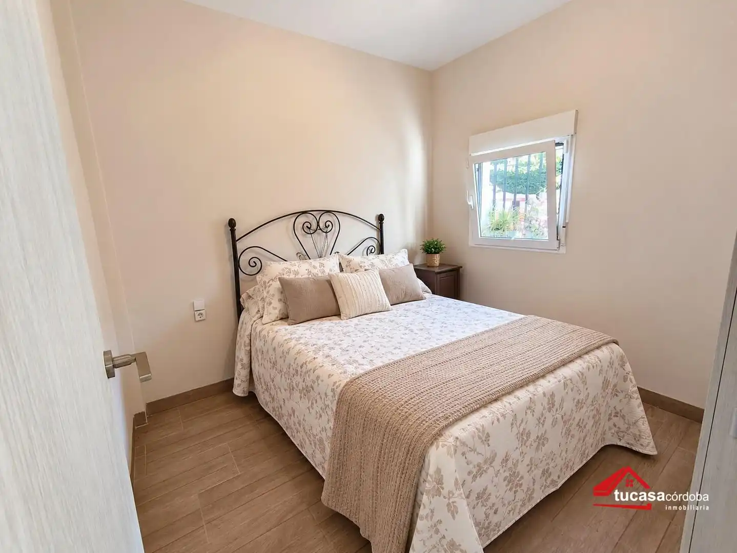 Habitación de Planta baja en venta en Sur