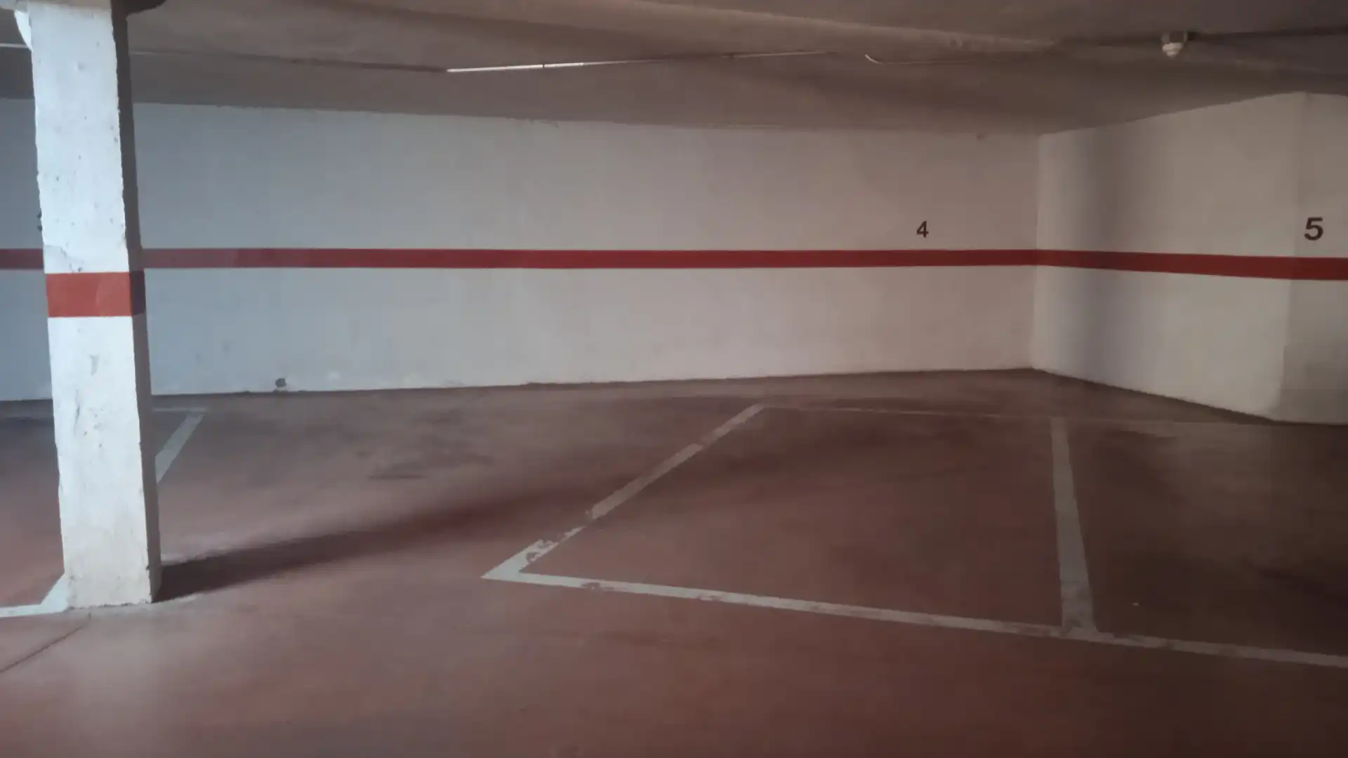 Aparcament de Dúplex en venda en Segovia amb Calefacció, Parquet i Terrassa
