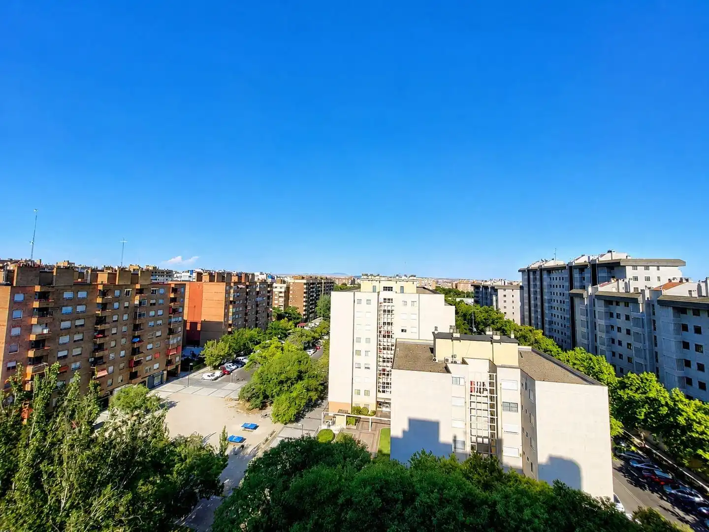 Vista exterior de Piso en venta en Zaragoza con Calefacción y Balcón