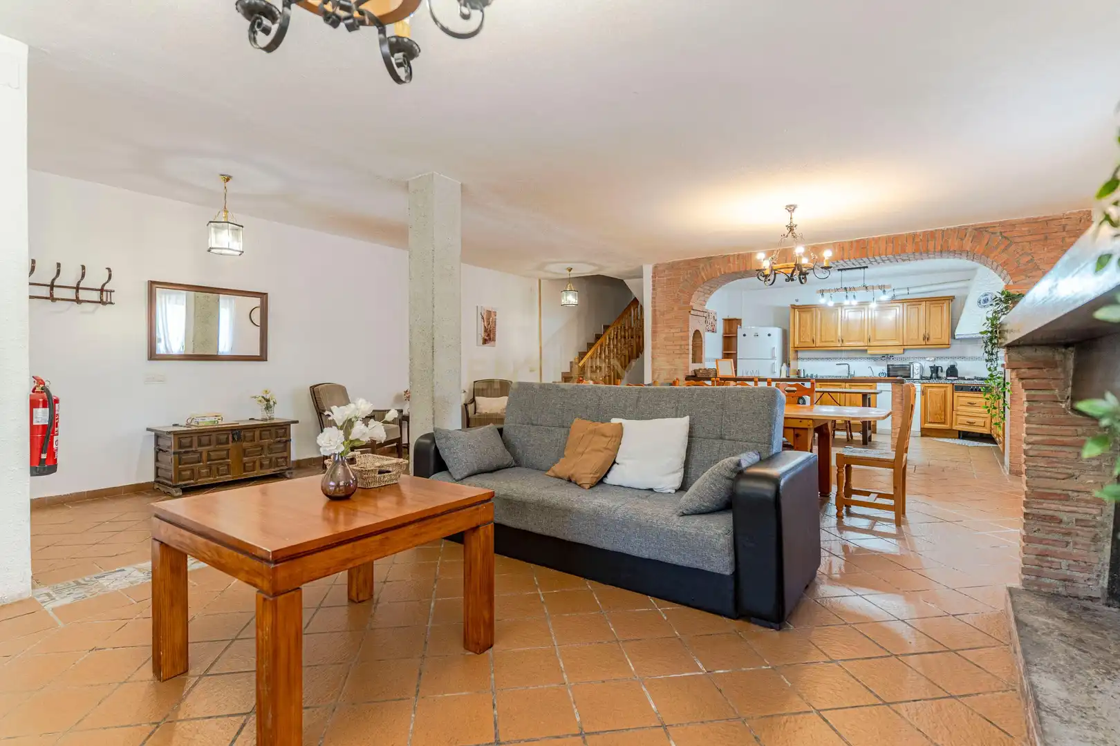 Sala de estar de Edificio en venta en Gójar
