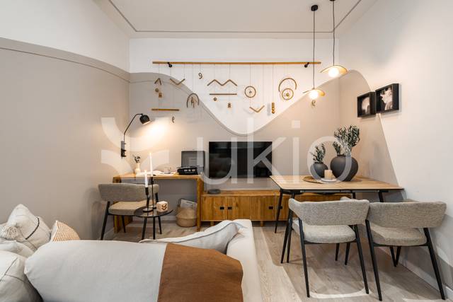 Apartamento en Alquiler en Calle de Treviño en Ríos Rosas - Nuevos Ministerios