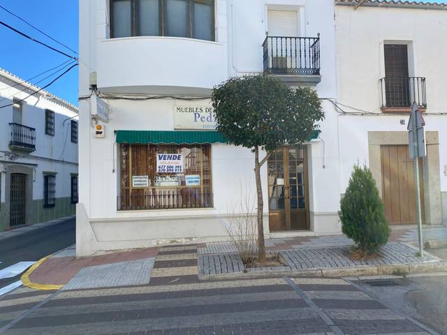 Local comercial en Venta en Calle Ramón y Cajal, 30 en Castuera