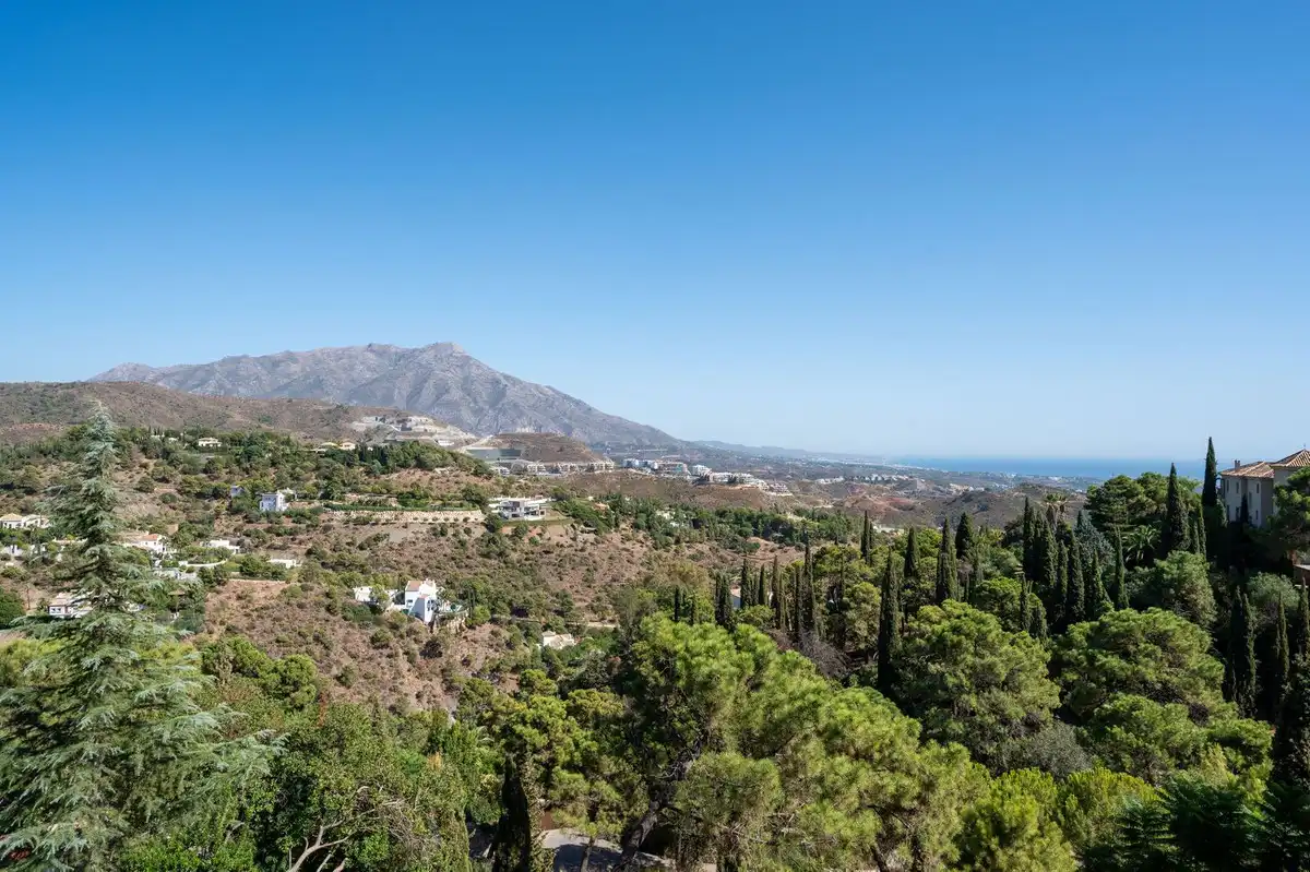 Vista exterior de Casa o chalet de alquiler en Benahavís con Aire acondicionado, Jardín privado y Terraza