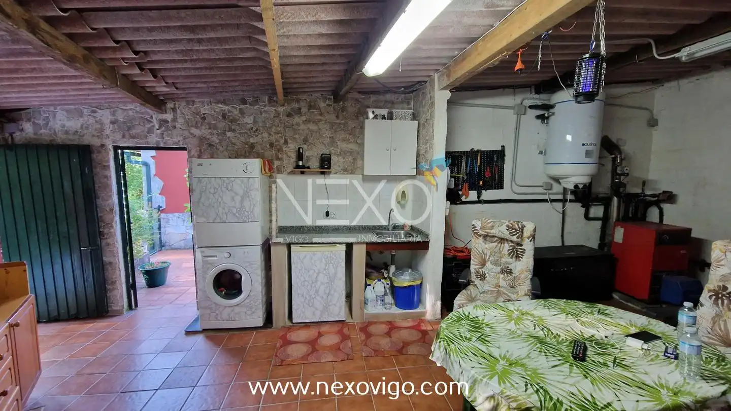 Casa o chalet en venta en Cangas  con Calefacción, Jardín privado y Piscina