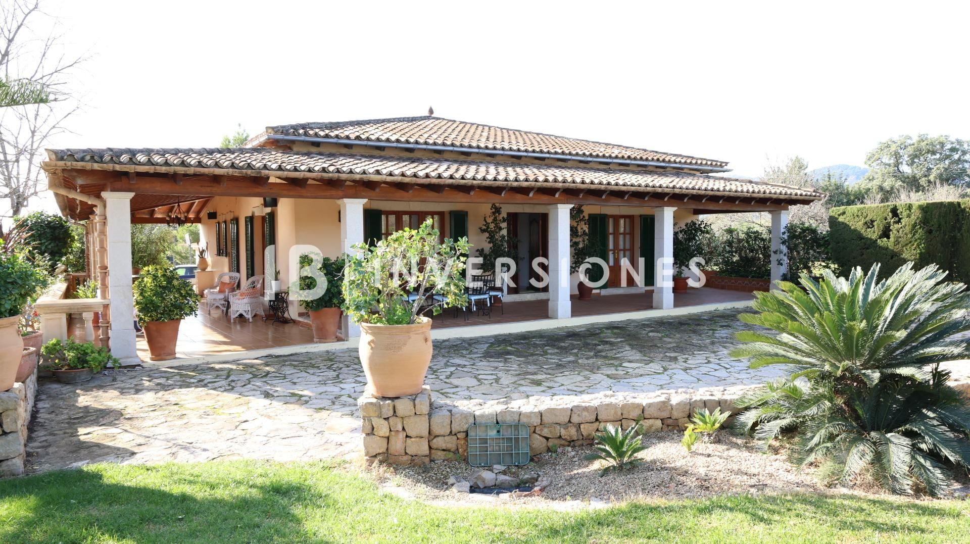Exterior view of House or chalet for sale in Lloseta  with Air Conditioner, Private garden and Terrace