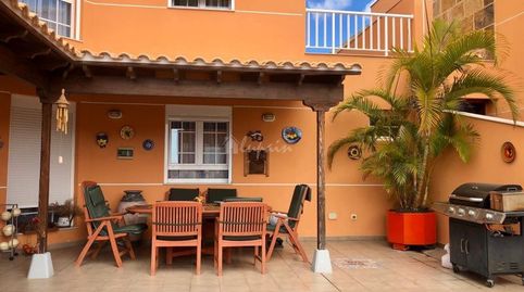Foto 2 de Casa adosada en venta en Los Cristianos, Arona