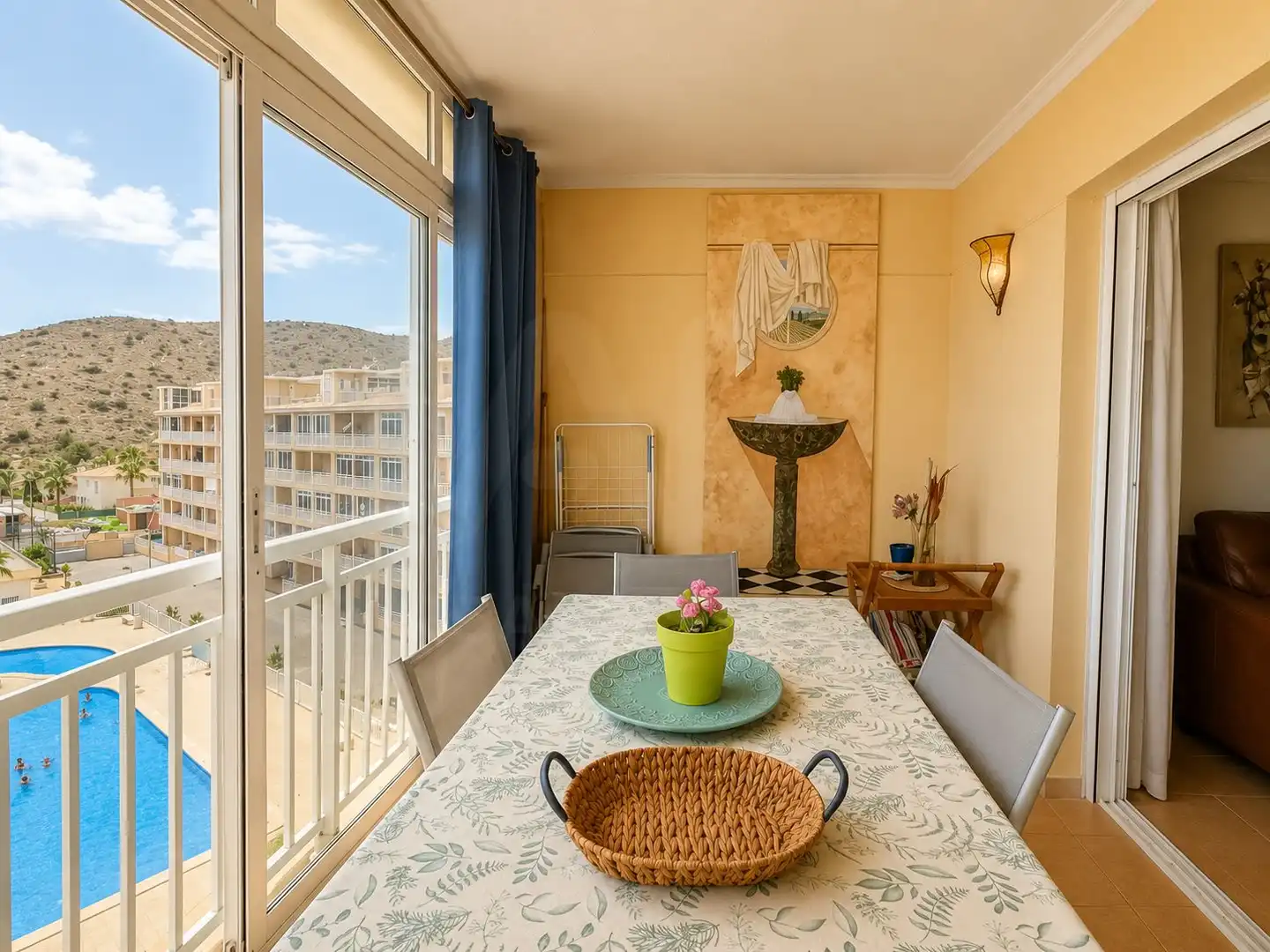 Esszimmer von Dachboden zum Verkauf in El Campello mit Klimaanlage, Heizung und Terrasse